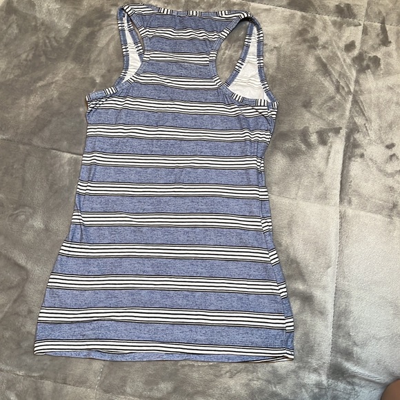 Tank top - Picture 2 of 3